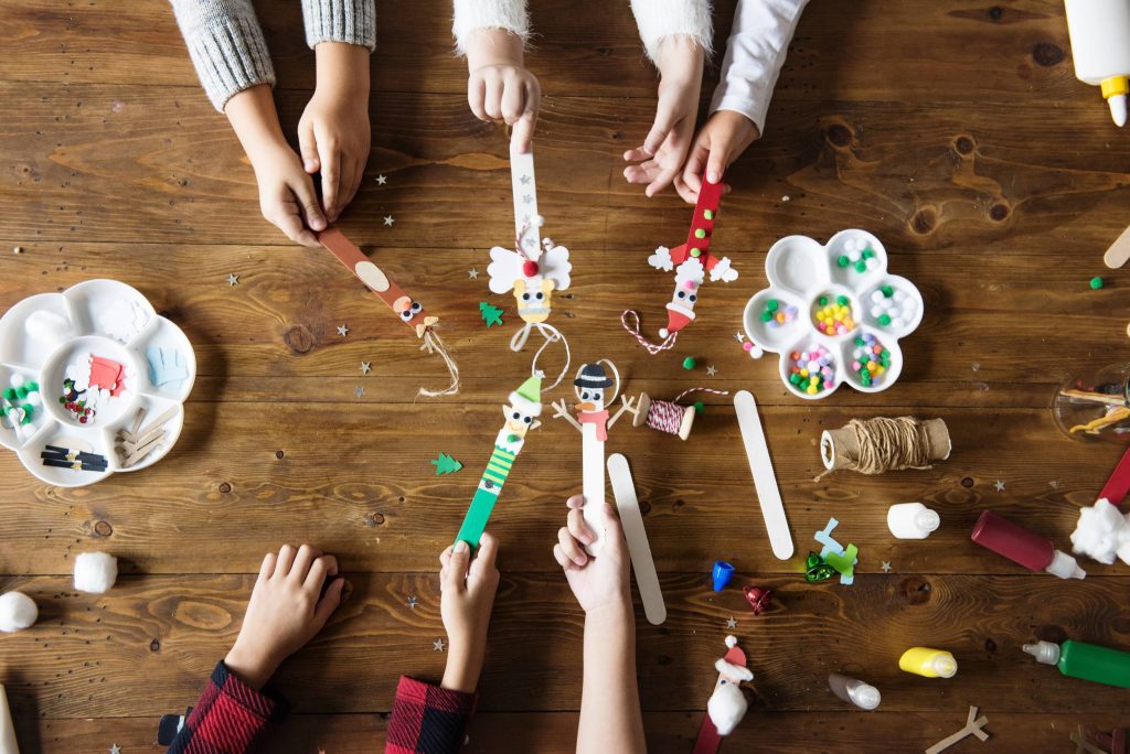 manualidades navideñas infantiles con palitos